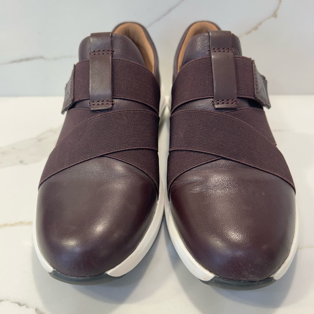 Clark’s Un Rio Strap Trainers, leather, velcro, Light & Super Comfy, SZ 7